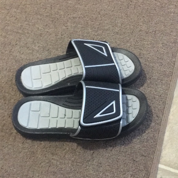 Boy Slippers - Picture 4 of 6